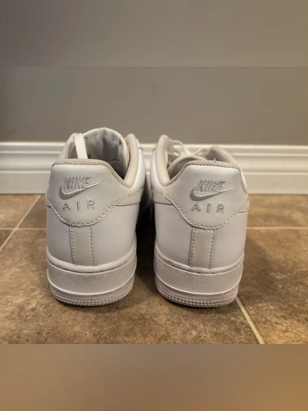 Nike Air Force 1 ‘07 Low Top Sneakers - Picture 3 of 8